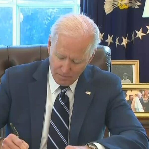 Biden Protects People With Landmark Govt Order On AI