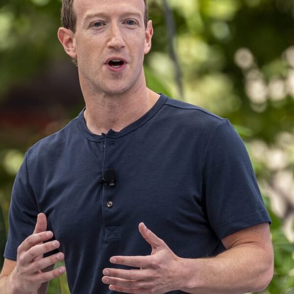 Mark Zuckerberg opposed banning cosmetic surgery filters, regardless of their alleged hurt…