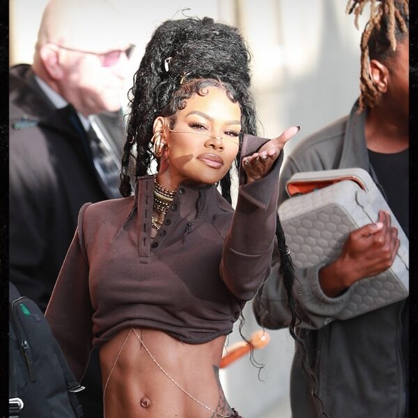 Teyana Taylor Exhibits Off Attractive Abs Throughout ‘Jimmy Kimmel’ Look Amid Divorce
