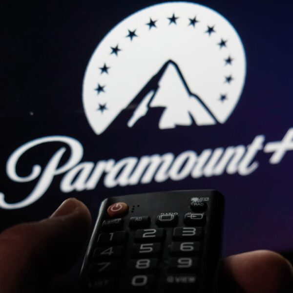 Apple, Paramount streaming bundle report boosts media shares