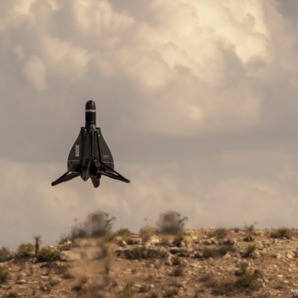Anduril unveils Roadrunner, “a fighter jet weapon that lands like a Falcon…