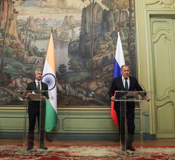 Indian Envoy Hails Ties With Russia, Regardless of Western Stress