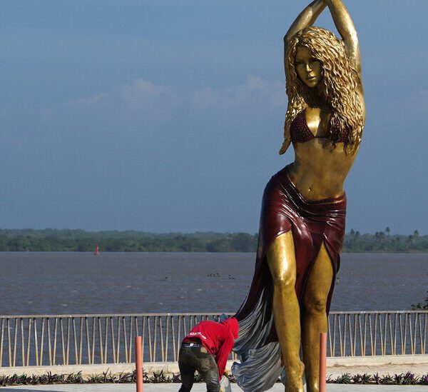 Shakira Honored With a Statue in Her Hometown in Colombia