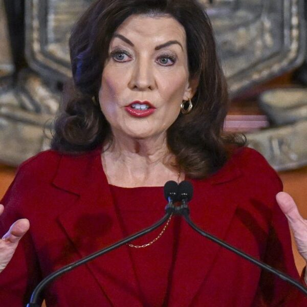 New York Gov. Kathy Hochul vetoes invoice that may ban noncompete agreements