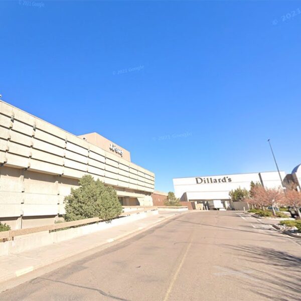 Police reply to report of photographs fired at Colorado Springs mall on…