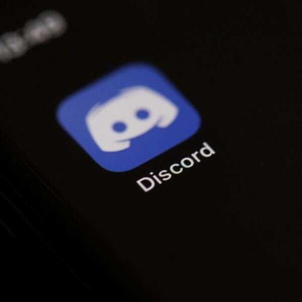 Adverts on Discord, AT&T passcode resets, and podcast modifications for Android customers