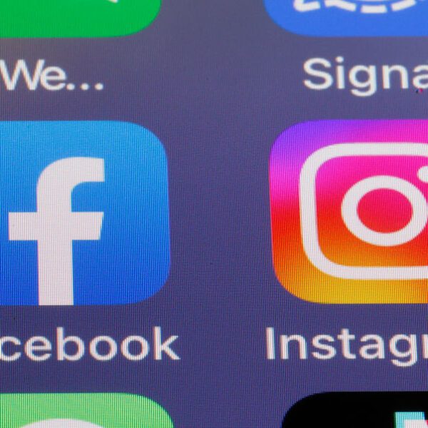 Meta set to discontinue cross-messaging between Instagram and Fb