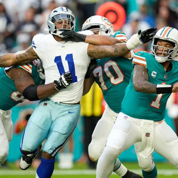 Cowboys’ Micah Parsons upset with officers after loss to Dolphins: ‘Free me…