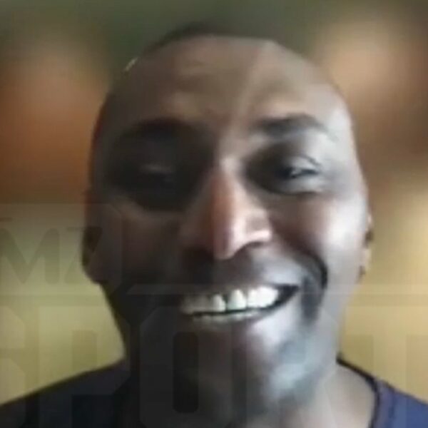 Metta World Peace Approves Lakers’ In-Season Match Banner, ‘It Counts!’