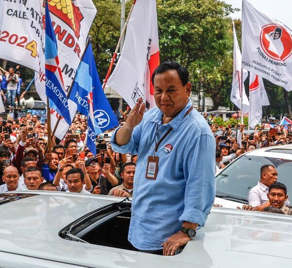 Presidential Favourite in Indonesia Stirs Fears of ‘Death of Democracy’