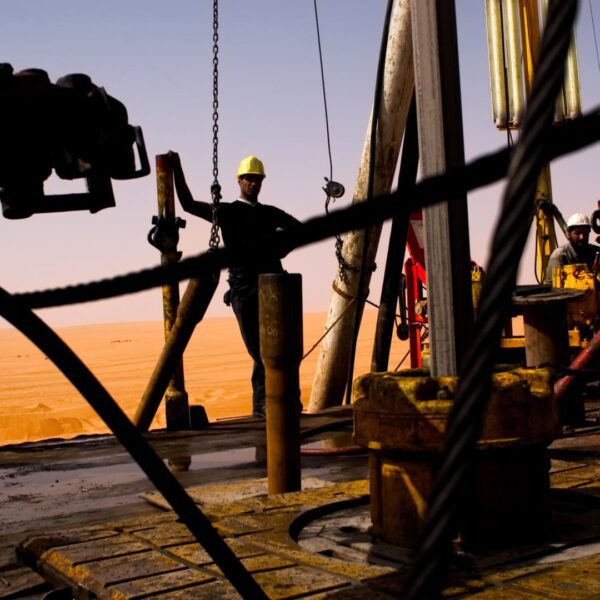 Oil costs regular as traders weigh Libya oilfield restart, Mideast tensions
