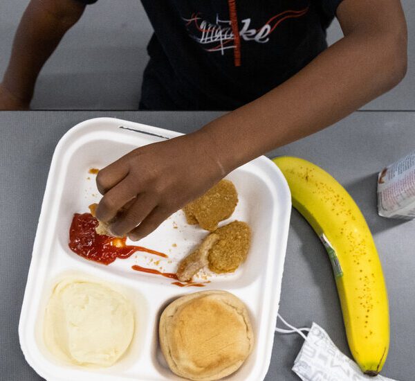 15 G.O.P. Governors Shut Out Meals Help for 8 Million Kids