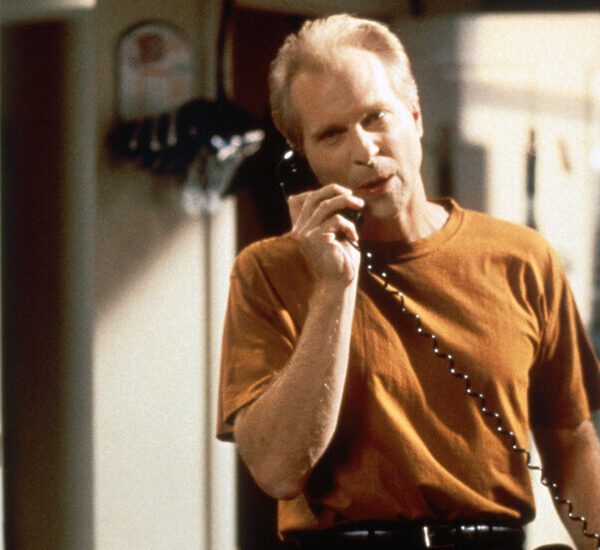 Peter Crombie, Actor Identified for ‘Seinfeld’ Appearances, Dies at 71