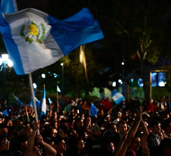 Guatemala’s New President Is Sworn In, Regardless of Efforts to Cease Him