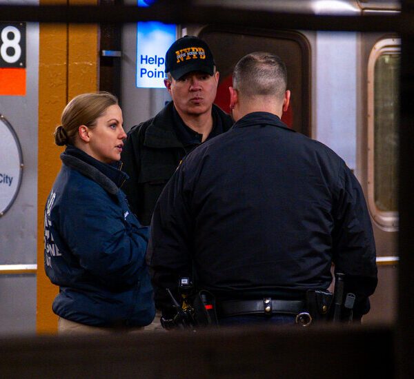 Man Is Fatally Shot Aboard a Subway Practice in Brooklyn