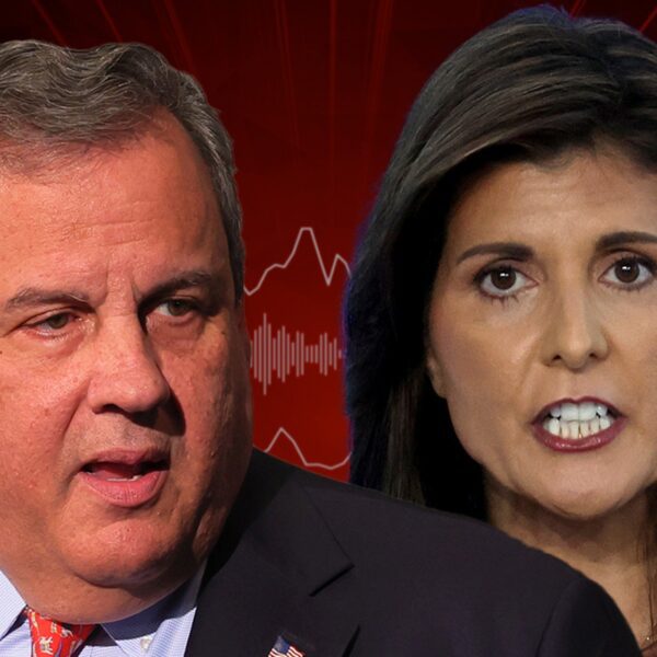 Chris Christie Caught On Sizzling Mic Speaking Smack About Nikki Haley