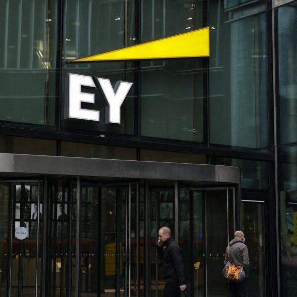 EY tracks turnstile information to watch return-to-work push