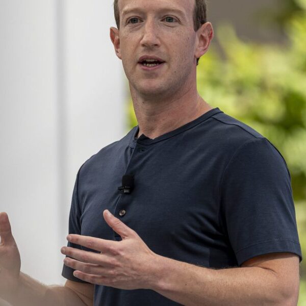 Mark Zuckerberg is constructing an underground bunker in Hawaii
