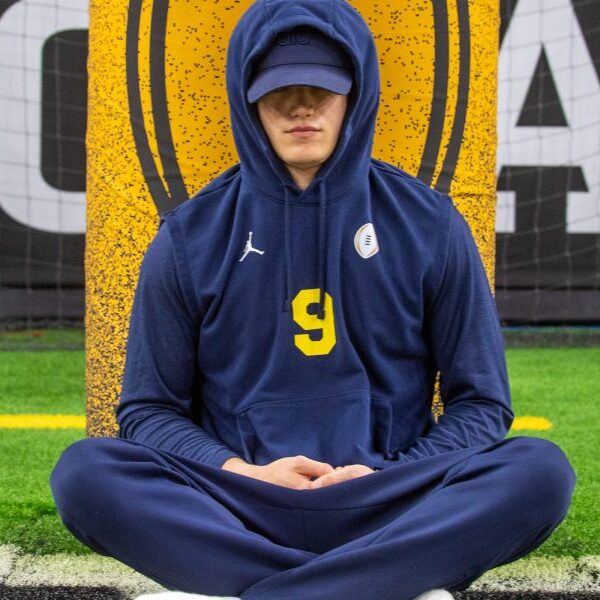 Michigan Quarterback J.J. McCarthy’s pregame meditation routine