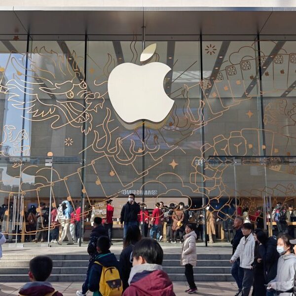 Apple provides uncommon $70 low cost on iPhone in China after slip…