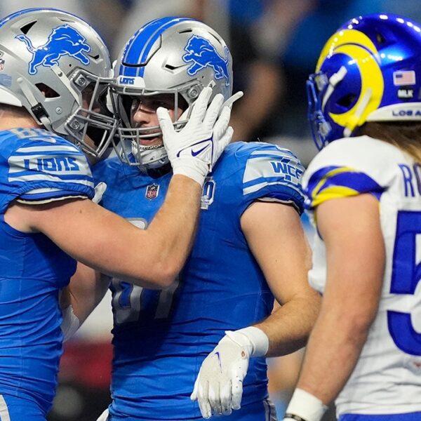 Lions win 1st playoff recreation in 32 years narrowly defeating Rams in…