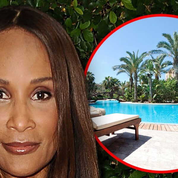 Beverly Johnson Says Resort Drained Pool After She Used It