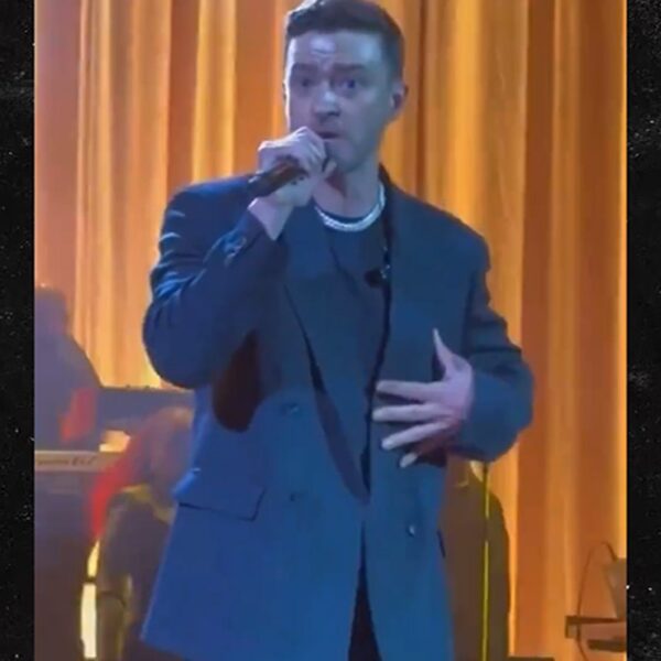 Justin Timberlake Performs New Music in Memphis, Followers Go Loopy