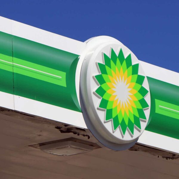 BP: Center East Tensions, OPEC+ And Oil Above $70 (NYSE:BP)