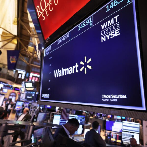 Right here’s what Walmart’s 3-for-1 inventory break up means for buyers –…