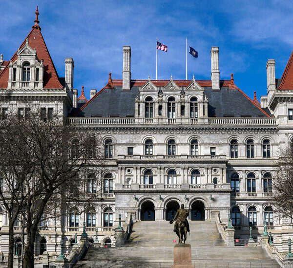 Democrats Shifting to Kill Bipartisan N.Y. Home Map, Risking Lawsuit
