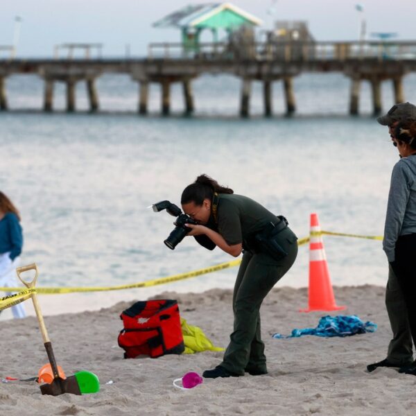 Younger lady dies after being buried alive digging sand on Florida seashore,…