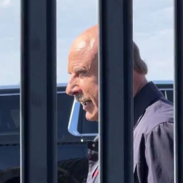 Dr. Phil Arrives at Southern Border, Slams Biden After Realizing True Scale…