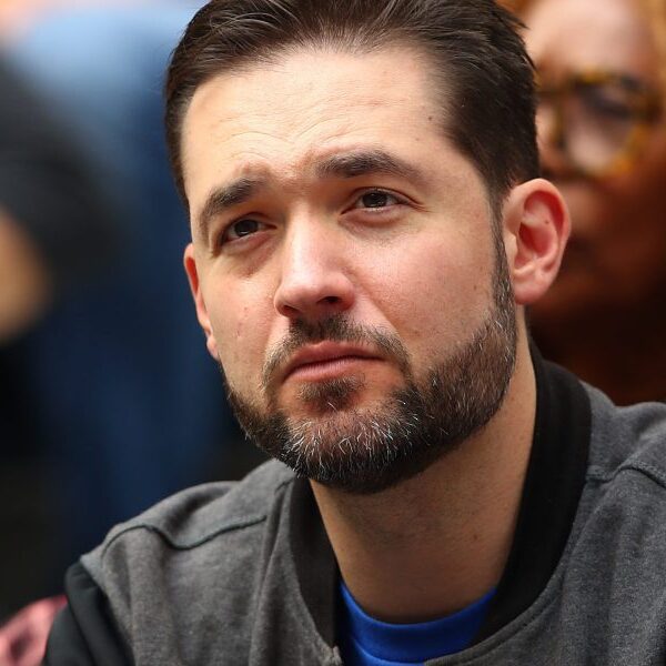 Alexis Ohanian shrugs off omission from Reddit IPO submitting