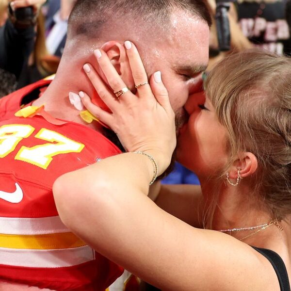 What Travis Kelce, Taylor Swift educate us about love