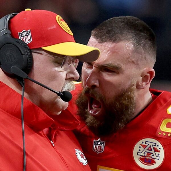 Travis Kelce melts down on Chiefs sideline throughout Tremendous Bowl LVIII, practically…