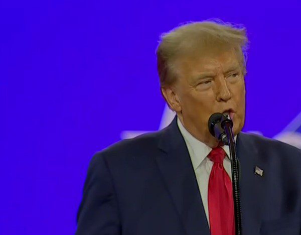 Trump’s Teleprompter Speech Flops And Bores CPAC