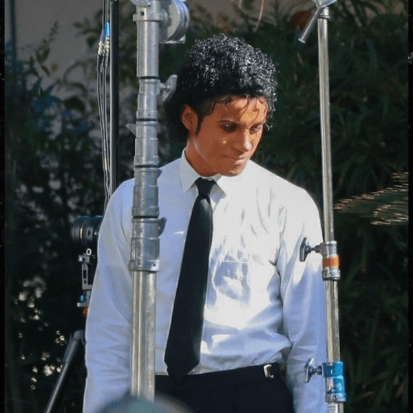Michael Jackson’s Nephew Jaafar In Full Costume As King of Pop On…