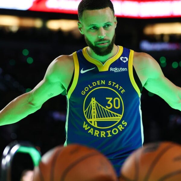 Steph Curry received’t cease hogging Dame Lillard’s limelight