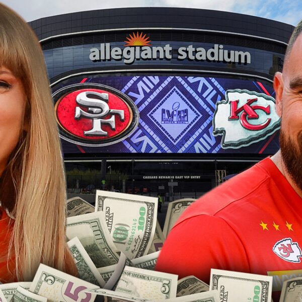 Taylor Swift & Travis Kelce’s Households Sitting in Suite Collectively, He Paid