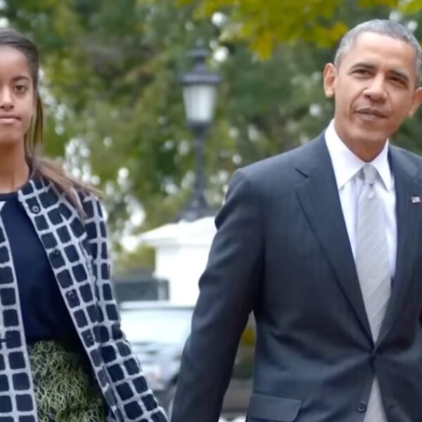 Barack Obama’s Oldest Daughter Malia Obama Ditches Final Identify | The Gateway…