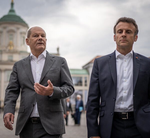 Macron and Scholz Spar Over Coverage on Ukraine and Russia