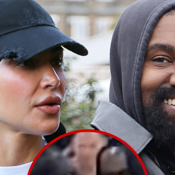 Kim Kardashian Retains the Peace With Kanye West At Saint’s Basketball Sport
