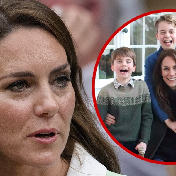 Kate Middleton’s Mom’s Day Picture Accused of Probably Being Faux