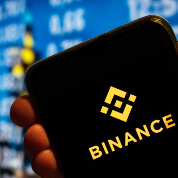 Nigeria calls for Binance disclose prime customers, executives stay detained