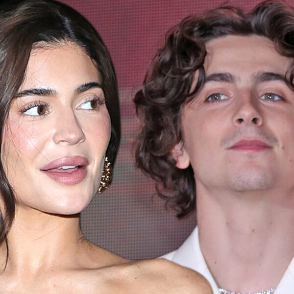 Kylie Jenner Refuses to Discuss About Timothée Chalamet in New Interview