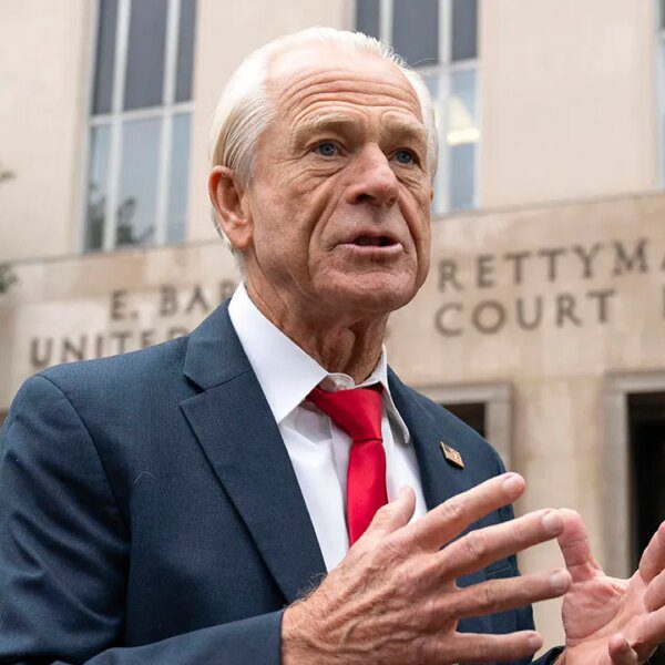 Trump aide Peter Navarro ordered to report back to jail for 4-month…