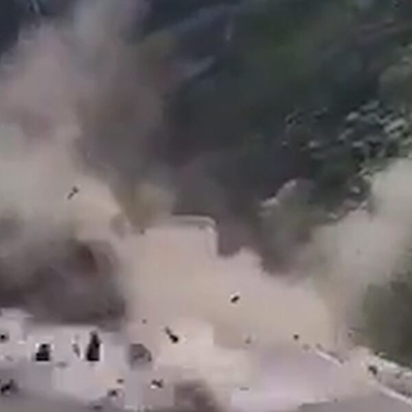 Boulders Crush Vehicles in Horrific Peruvian Rockslide Caught on Digicam