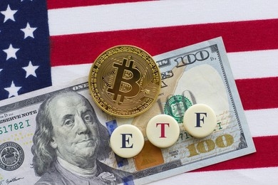 Bitcoin ETF Charge Wars Warmth Up As Grayscale Mulls Spin-Off; VanEck Slashes…