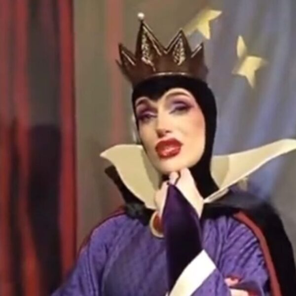 Snow White’s Evil Queen Being Performed by Transgender Organic Male at Disney…