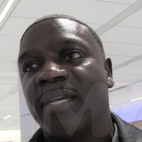 Akon Praying for Diddy, Says Truths Will Be Uncovered in Music Biz…